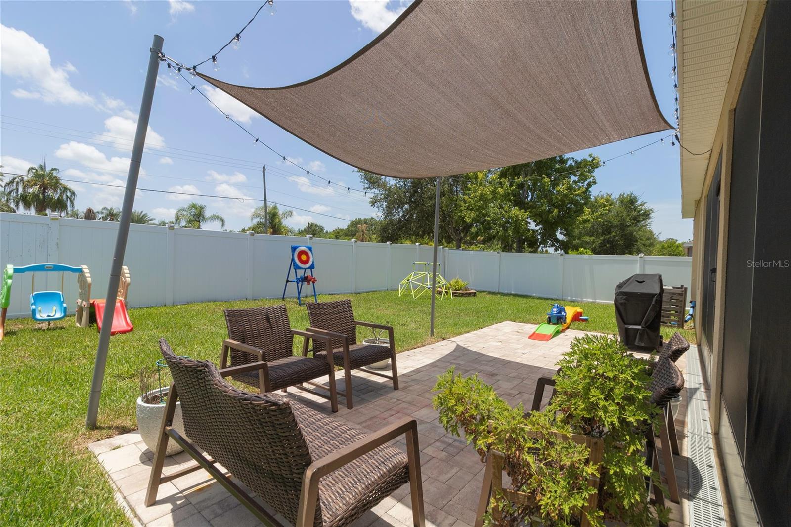 417 BLAKELY CT — photo 37
