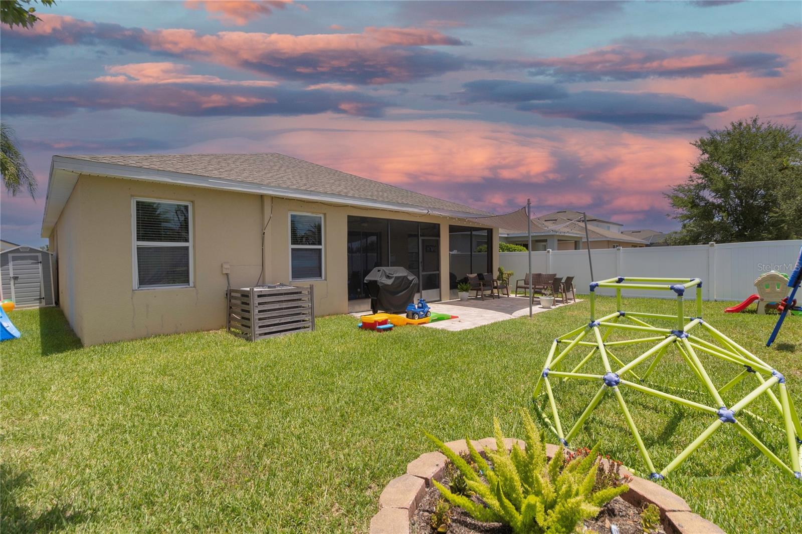 417 BLAKELY CT — photo 35