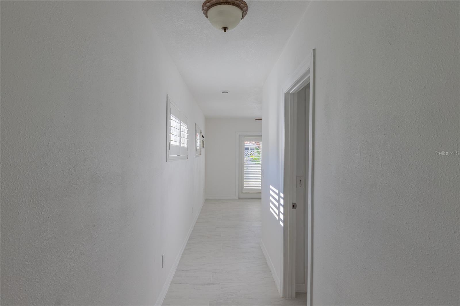 944 BRUCE AVE — photo 10