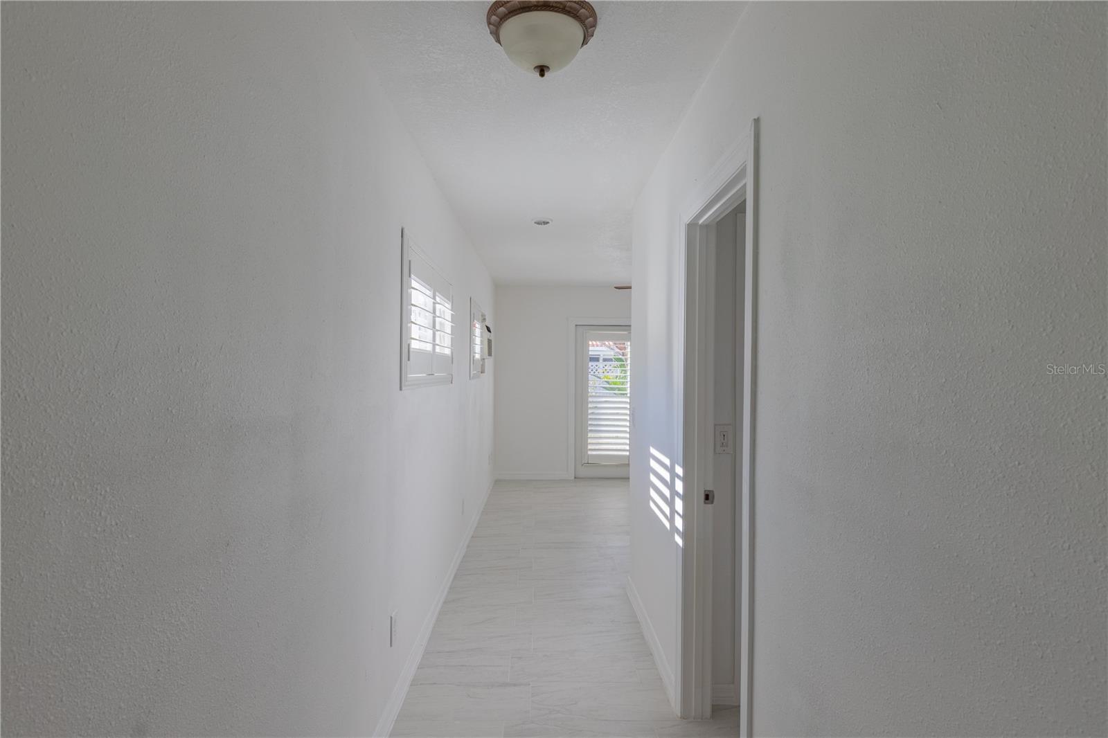 944 BRUCE AVE — photo 9
