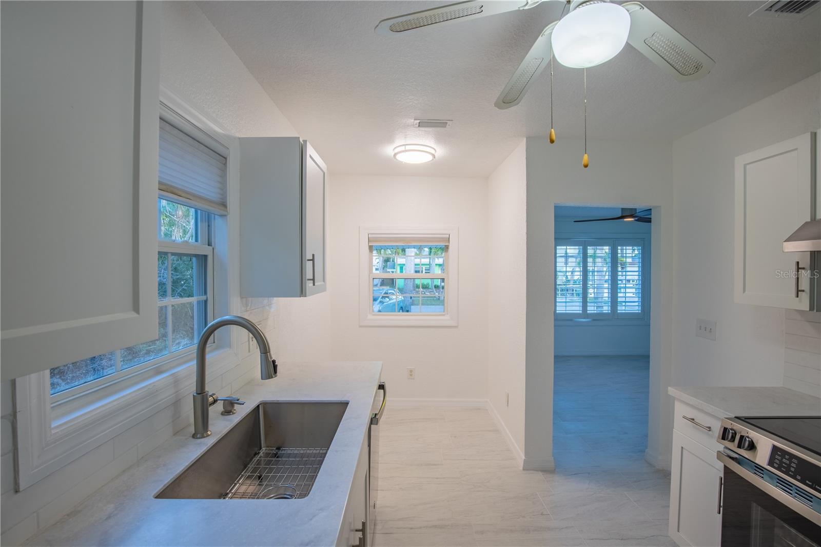 944 BRUCE AVE — photo 28