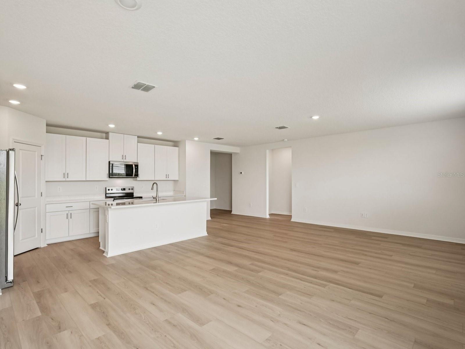 7729 SATTERFIELD TER — photo 4
