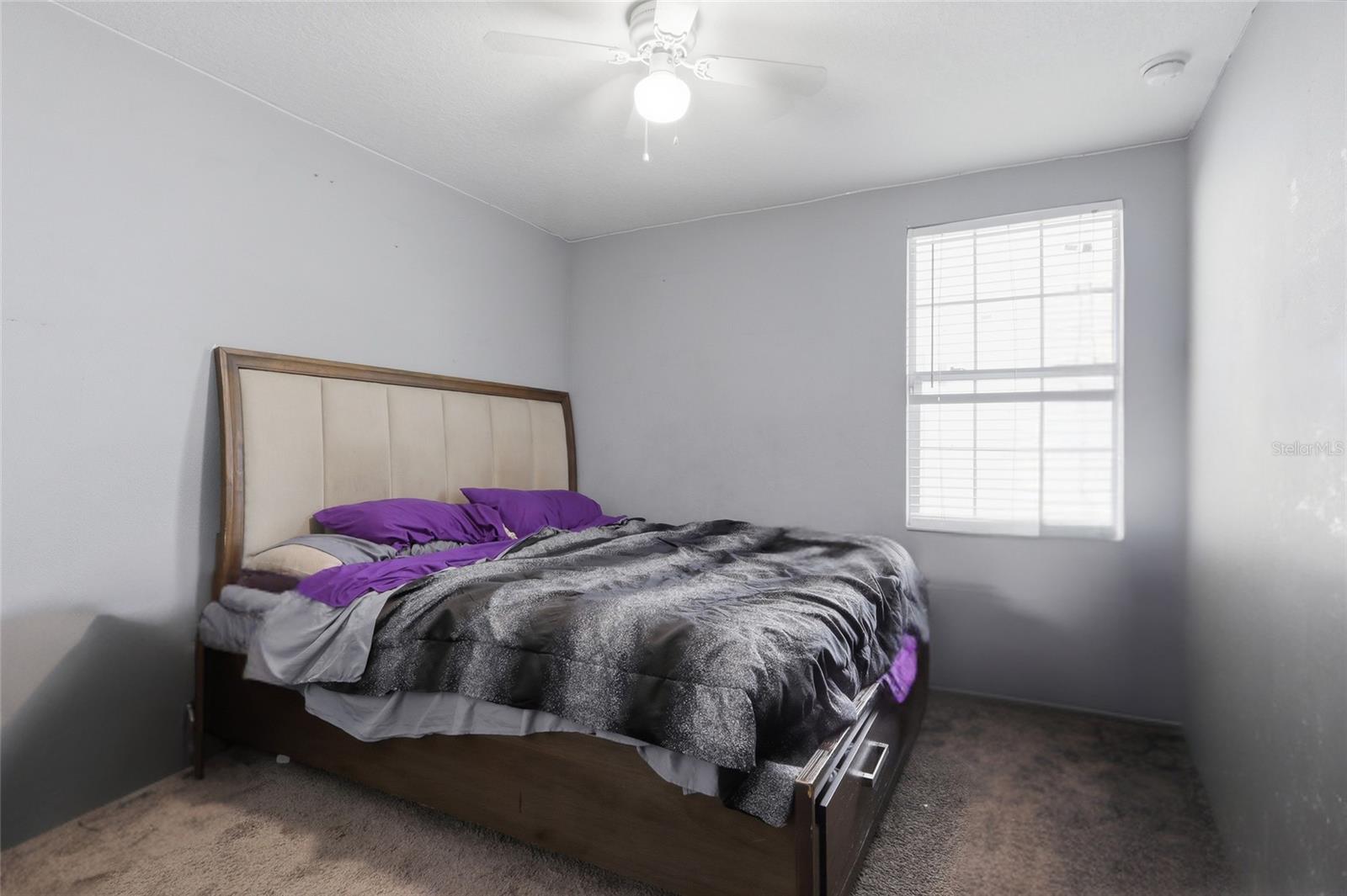 2215 E COLUMBUS DR — photo 16