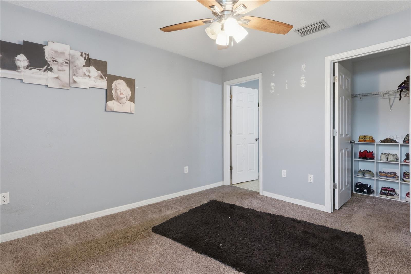 2215 E COLUMBUS DR — photo 18
