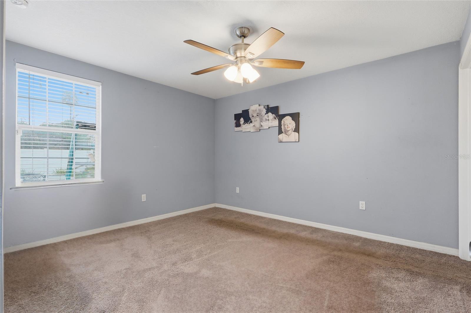 2215 E COLUMBUS DR — photo 19