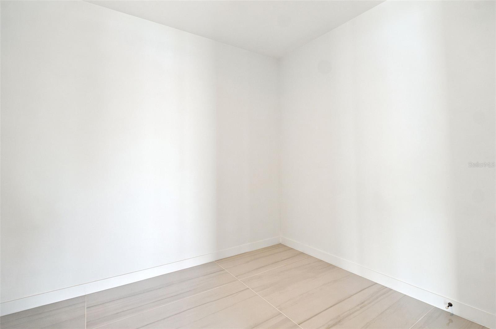 400 CENTRAL AVE #2901 — photo 34