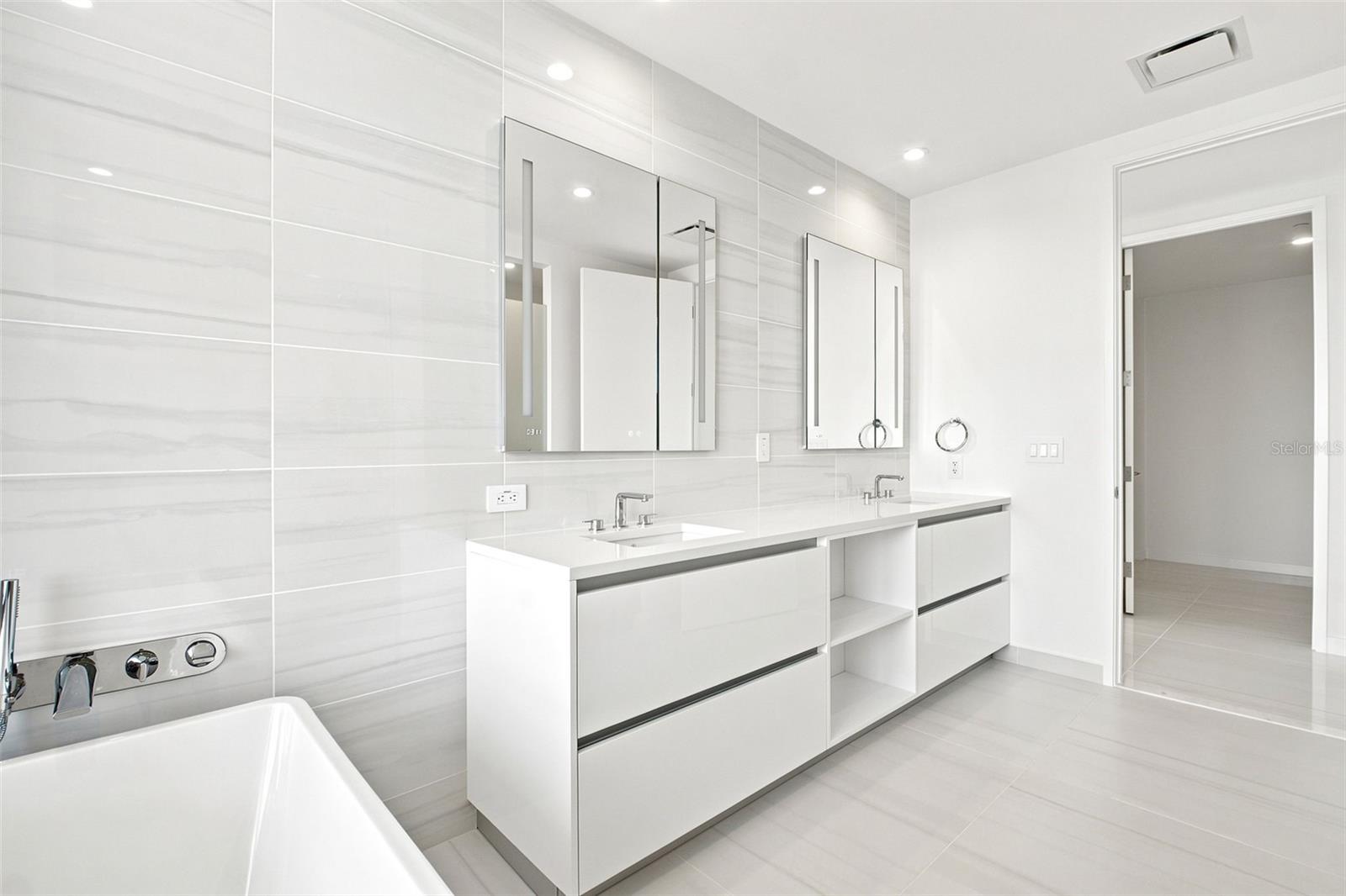 400 CENTRAL AVE #2901 — photo 41