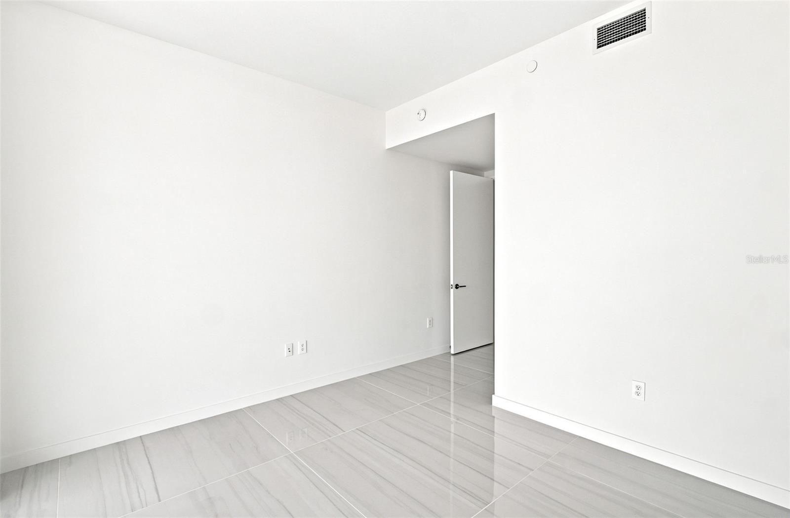 400 CENTRAL AVE #2901 — photo 53