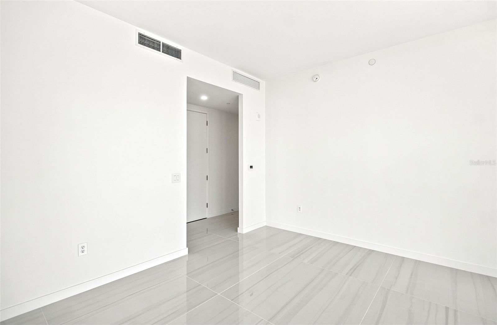 400 CENTRAL AVE #2901 — photo 31