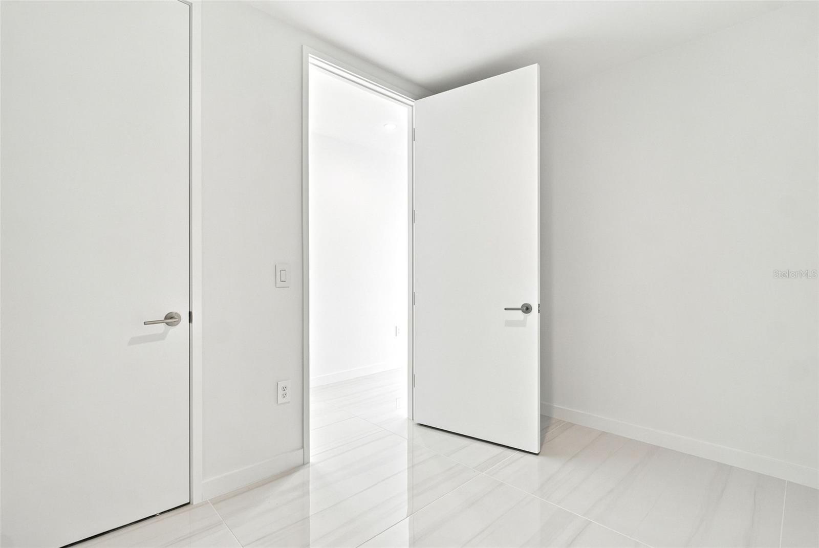 400 CENTRAL AVE #2901 — photo 35