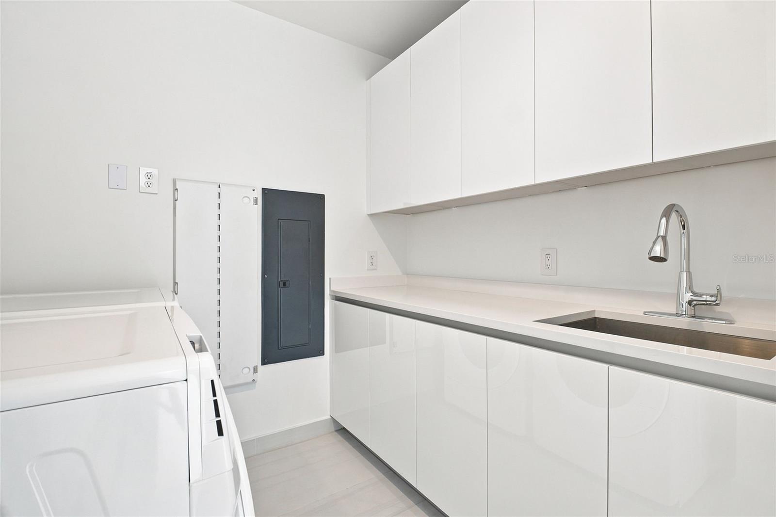 400 CENTRAL AVE #2901 — photo 68