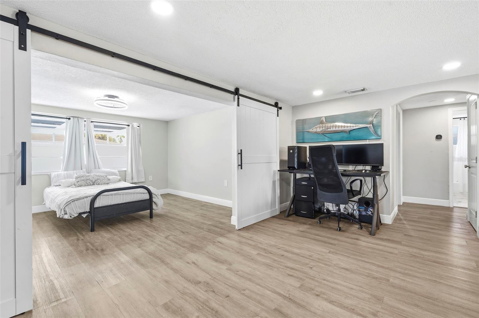 9105 HUNT CLUB LN — photo 13