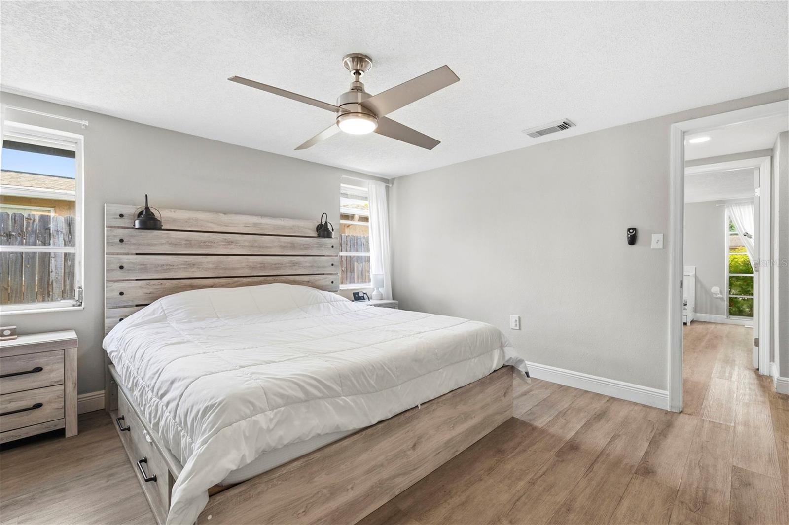 9105 HUNT CLUB LN — photo 35