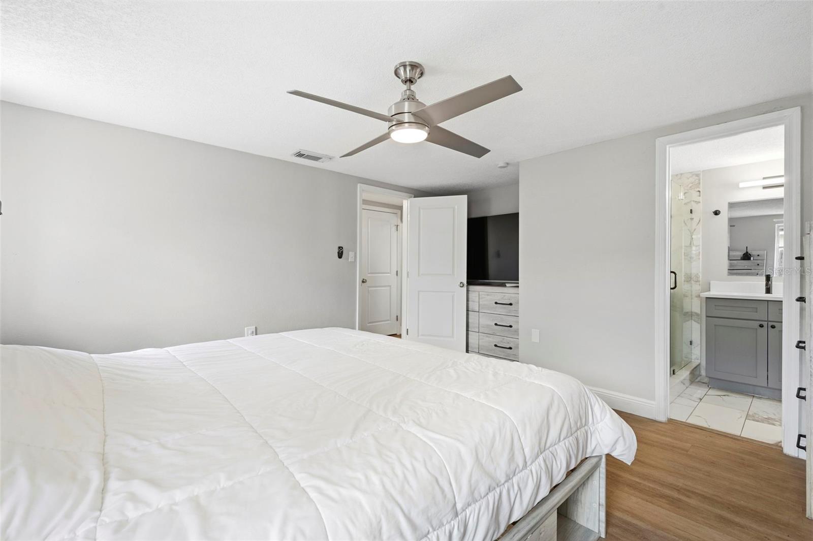 9105 HUNT CLUB LN — photo 34