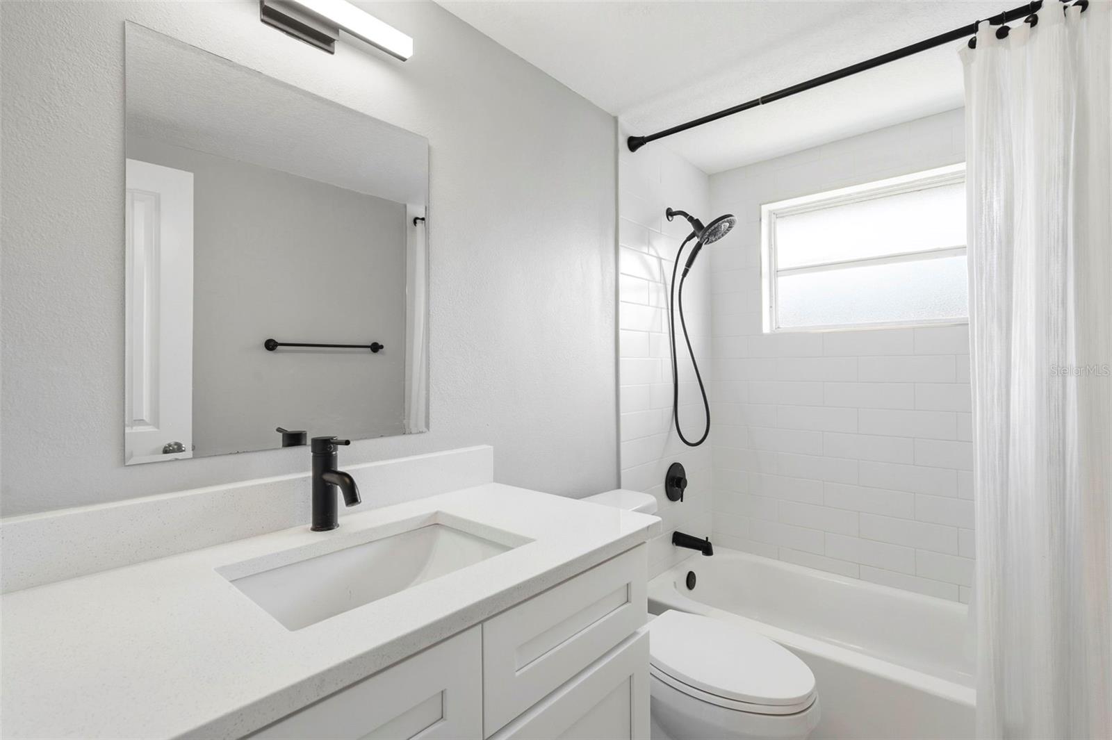 9105 HUNT CLUB LN — photo 30