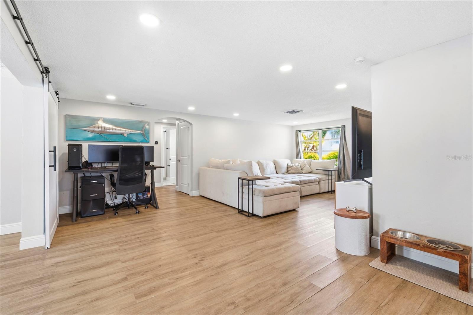9105 HUNT CLUB LN — photo 16