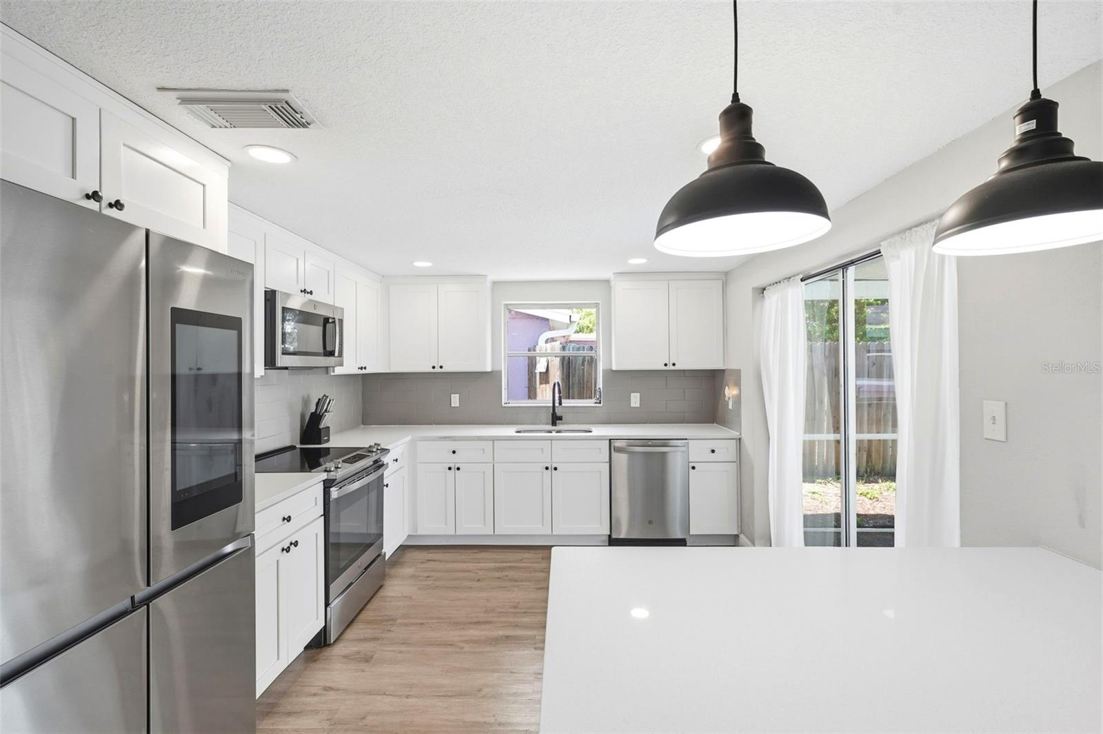 9105 HUNT CLUB LN — photo 18