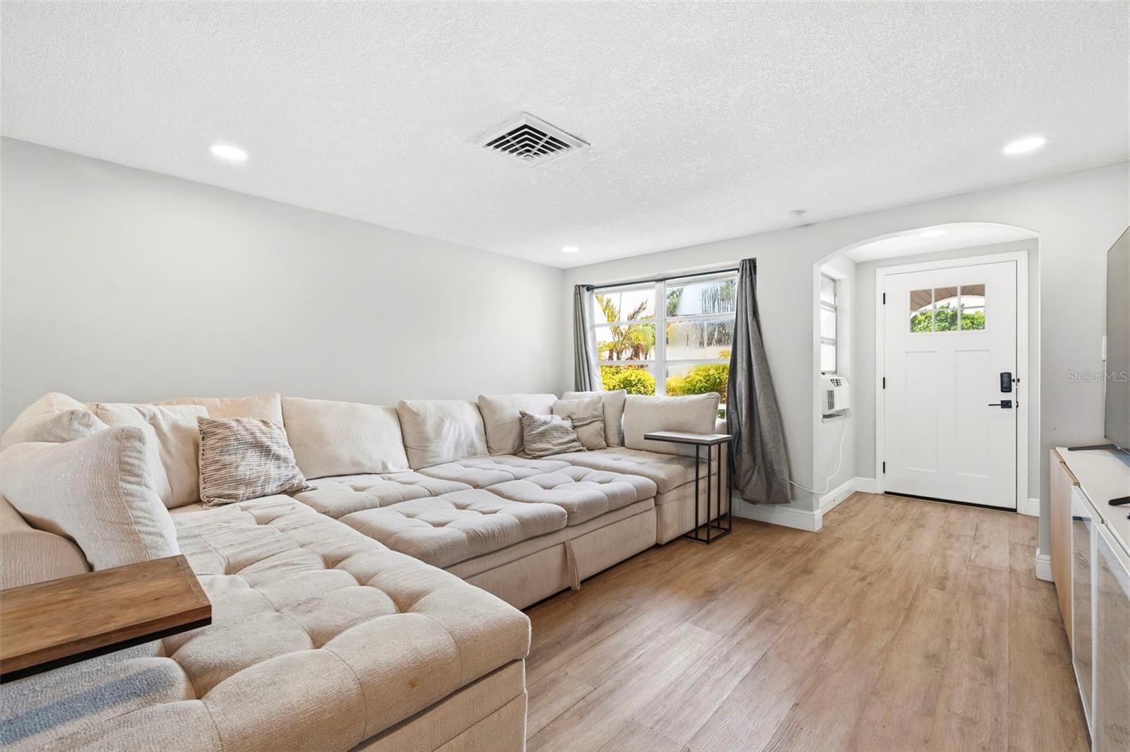 9105 HUNT CLUB LN — photo 10