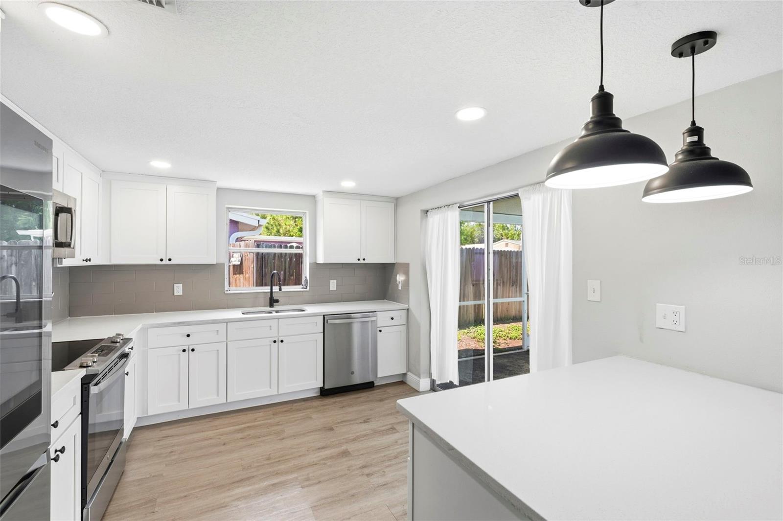 9105 HUNT CLUB LN — photo 20
