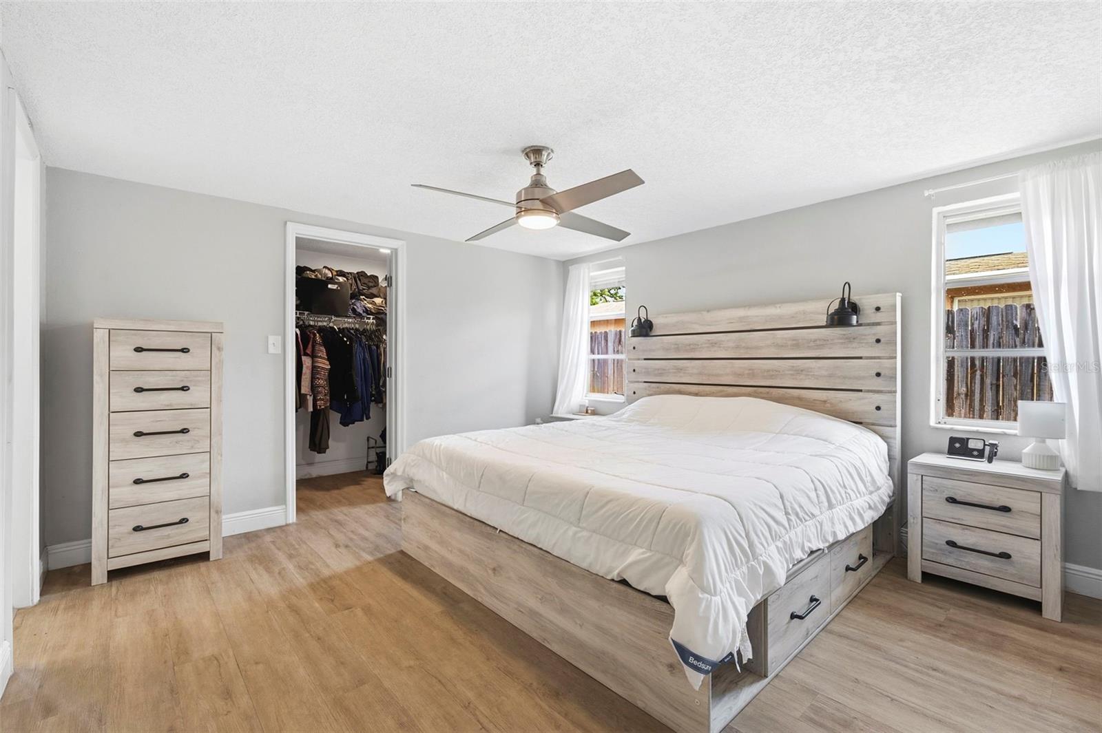 9105 HUNT CLUB LN — photo 32
