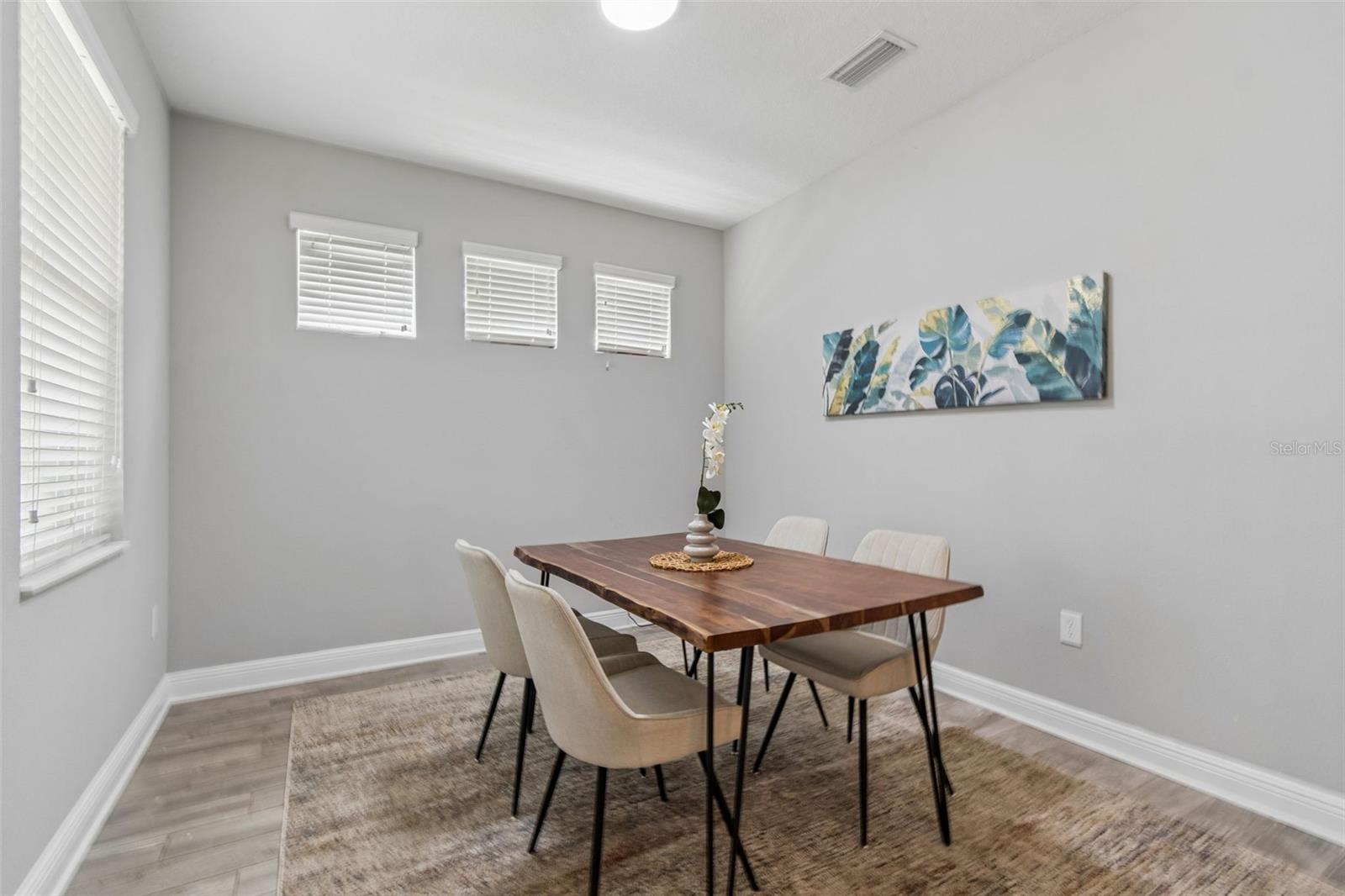 1216 E GIDDENS AVE — photo 8