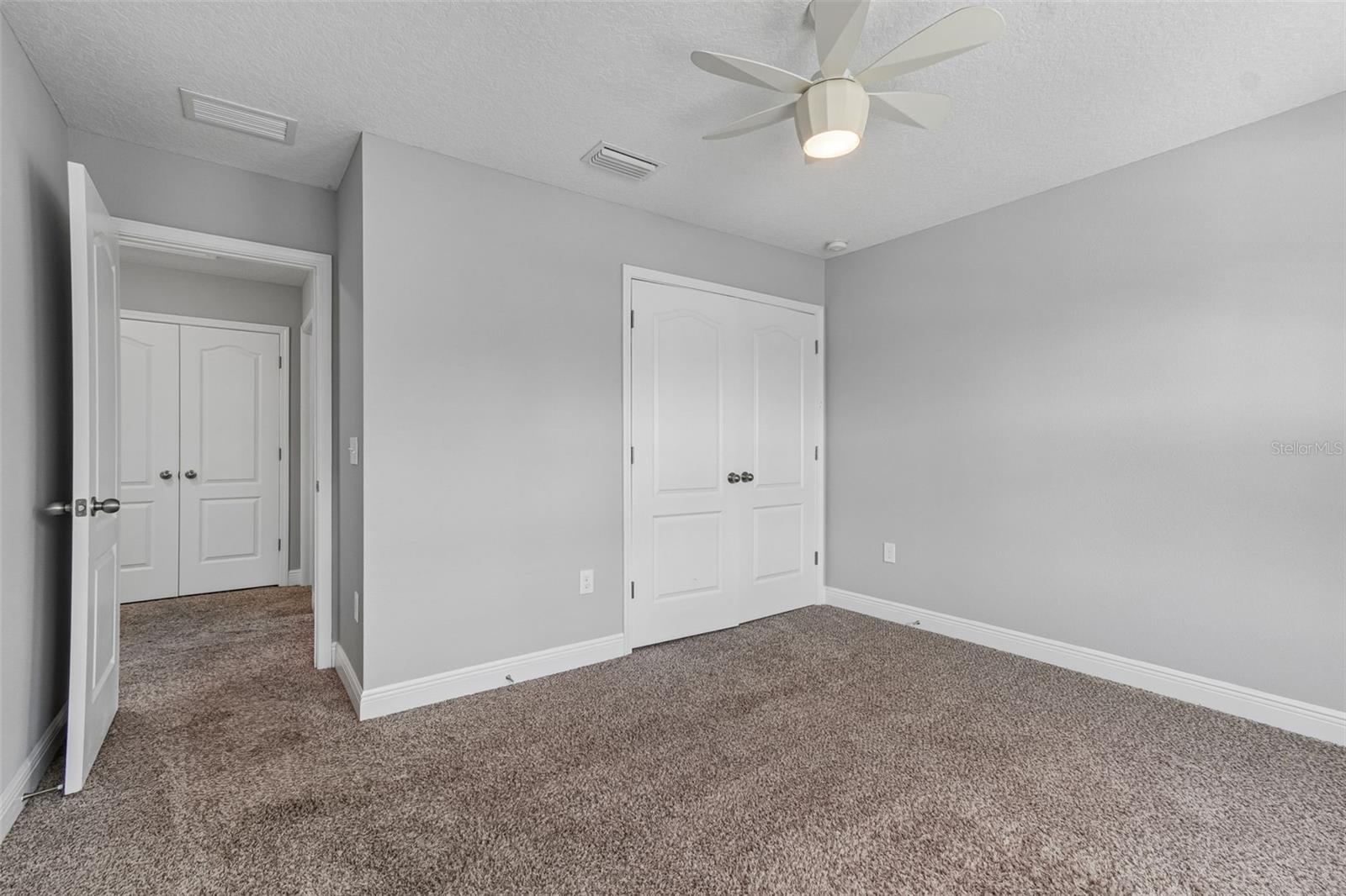 1216 E GIDDENS AVE — photo 31
