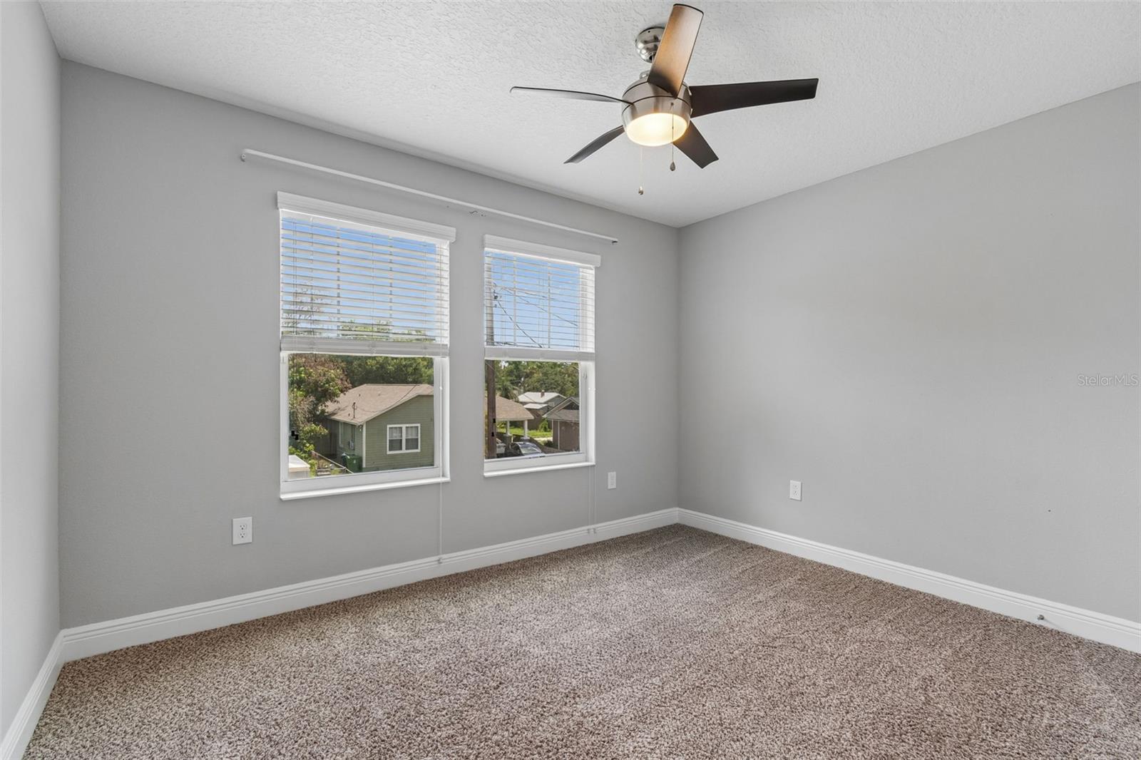 1216 E GIDDENS AVE — photo 35