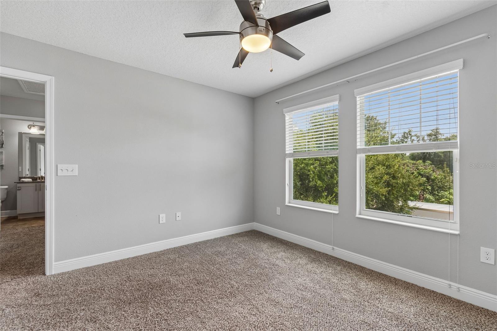 1216 E GIDDENS AVE — photo 38