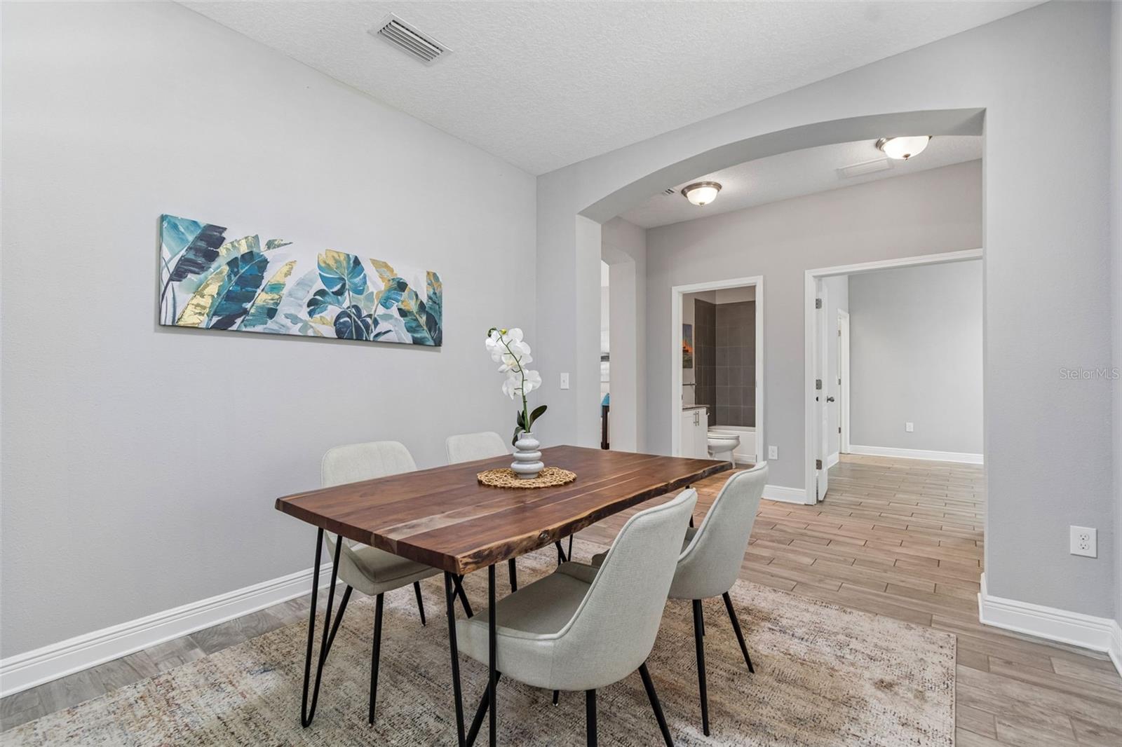 1216 E GIDDENS AVE — photo 9