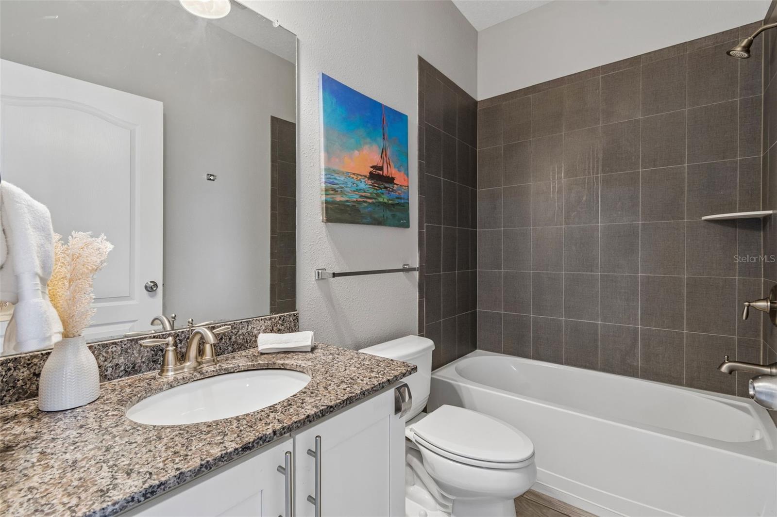 1216 E GIDDENS AVE — photo 28
