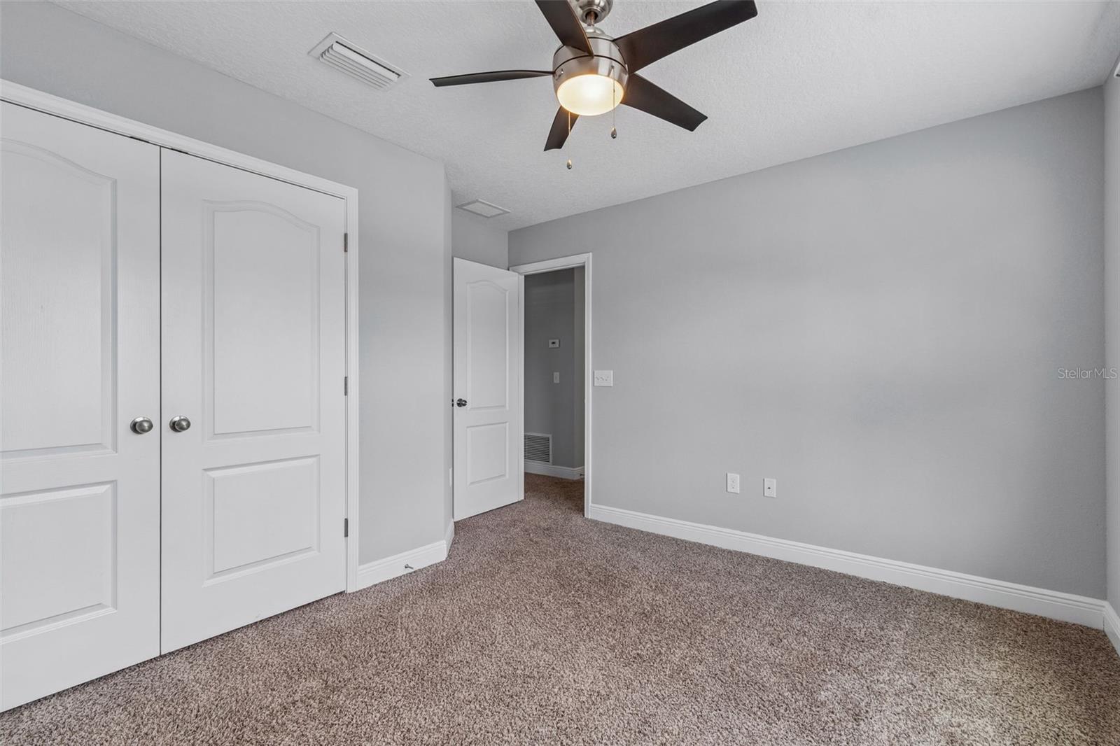 1216 E GIDDENS AVE — photo 37