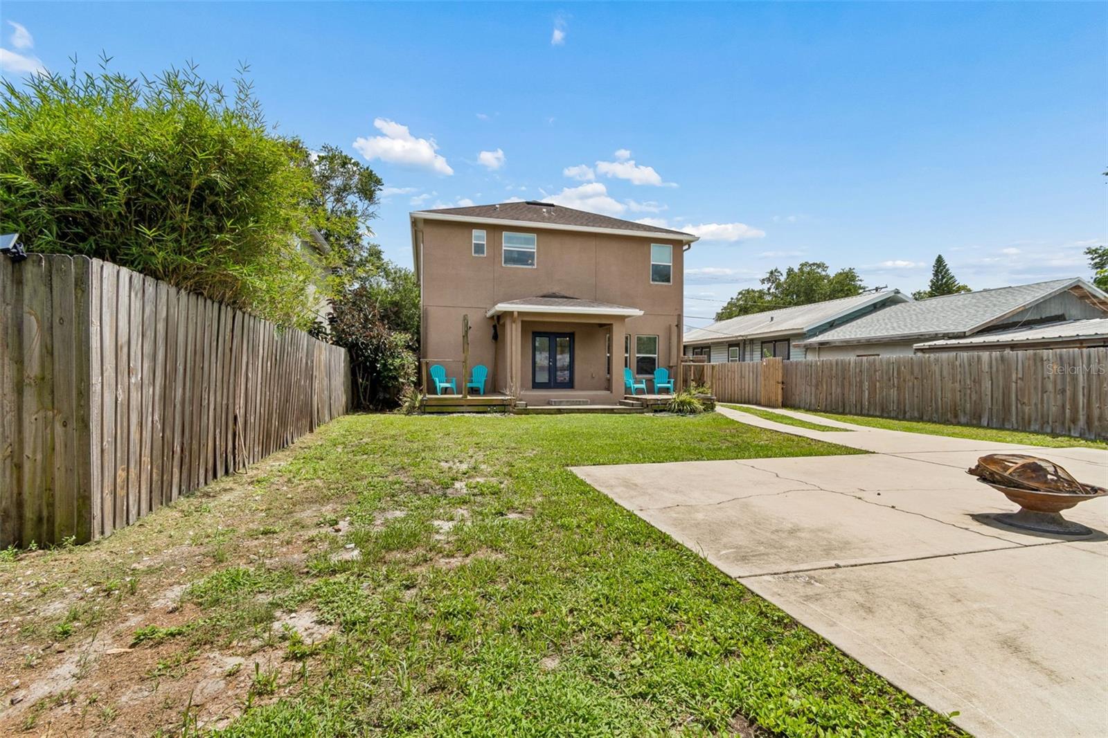 1216 E GIDDENS AVE — photo 57