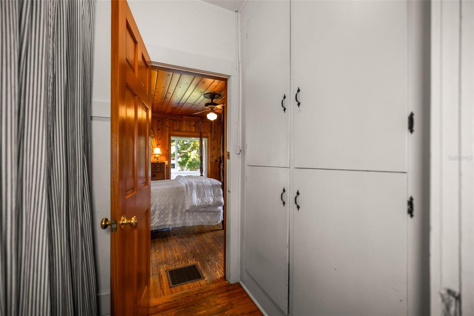 458 SCOTLAND ST — photo 31