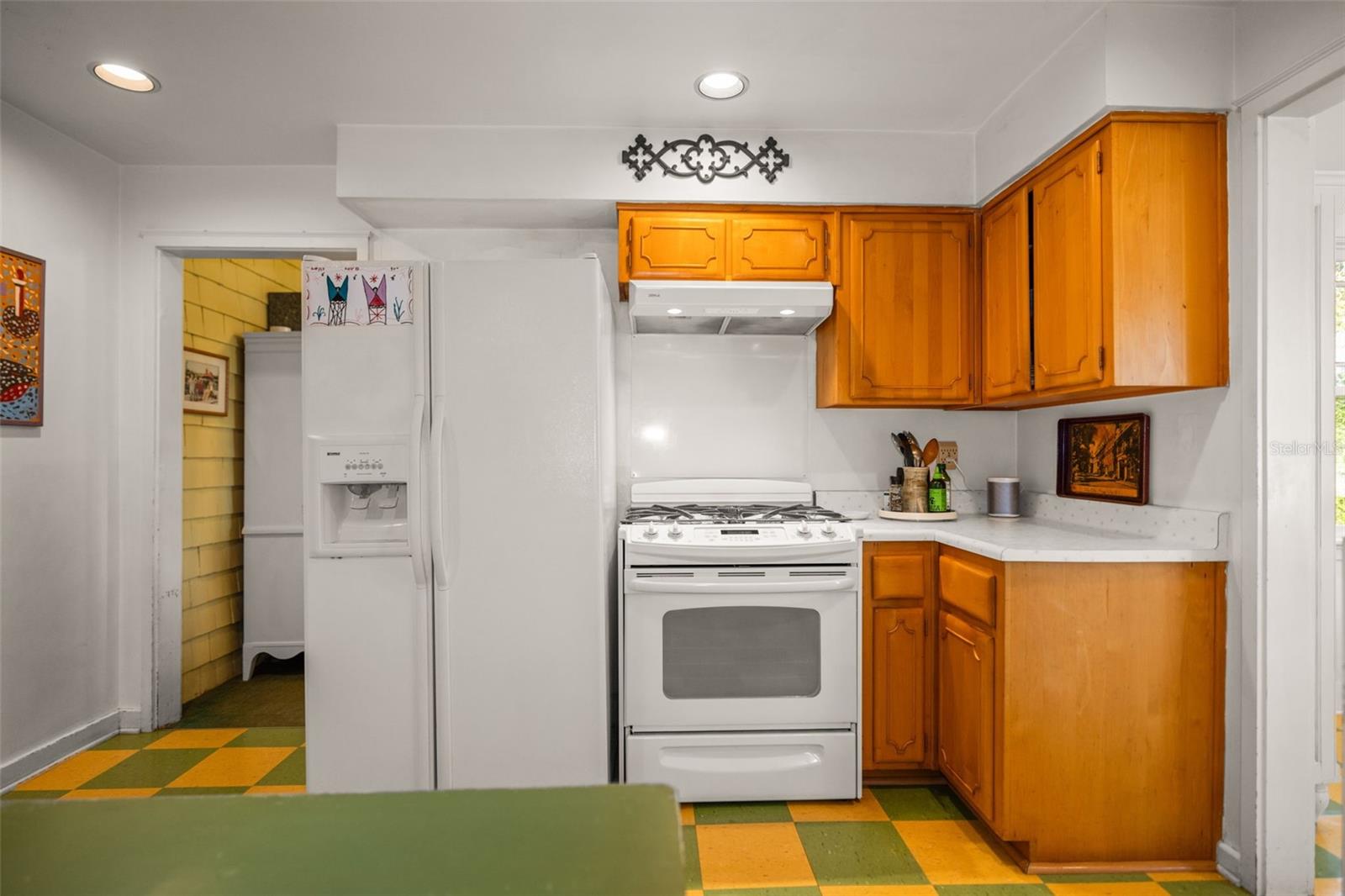 458 SCOTLAND ST — photo 17