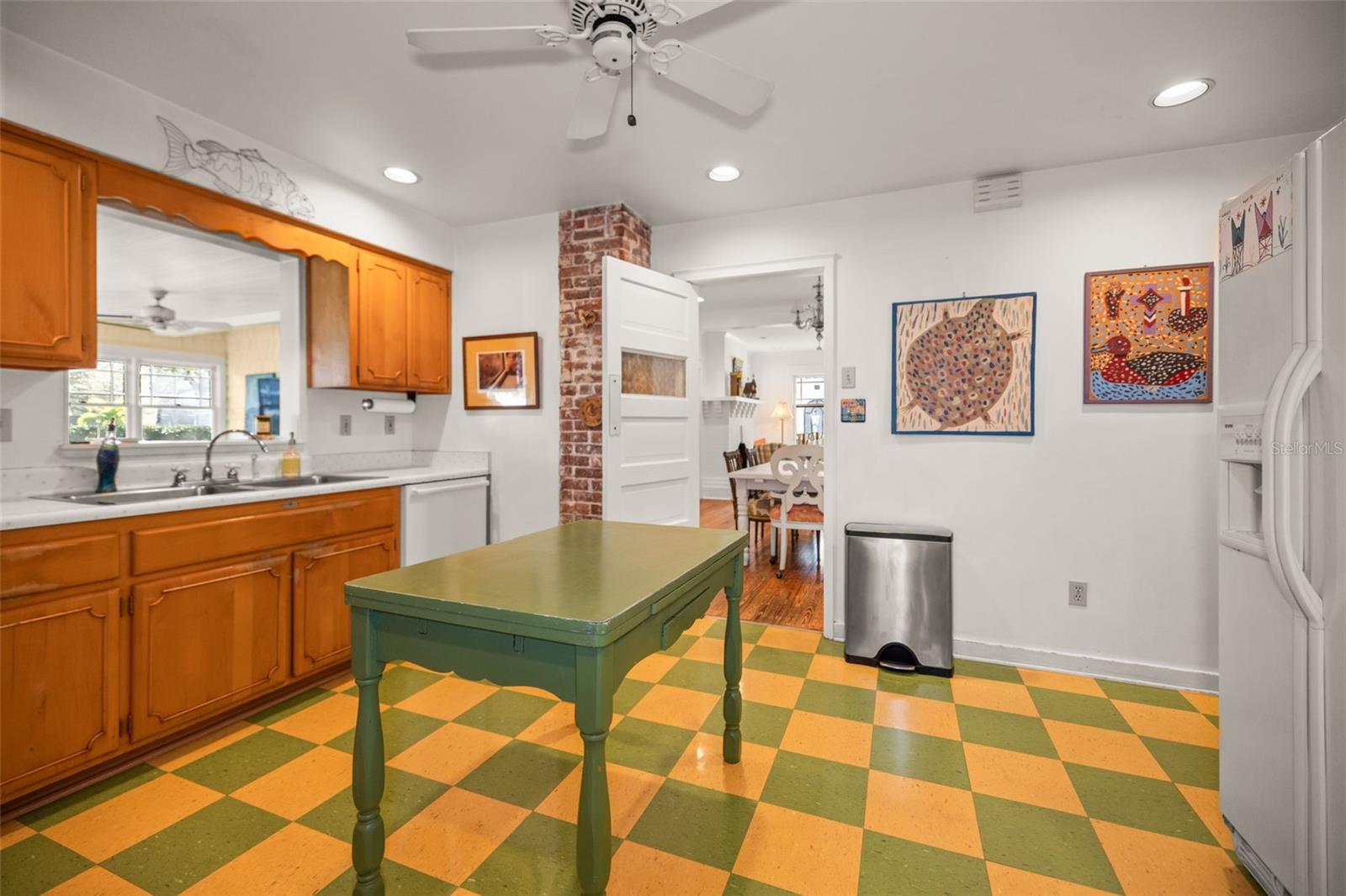 458 SCOTLAND ST — photo 15