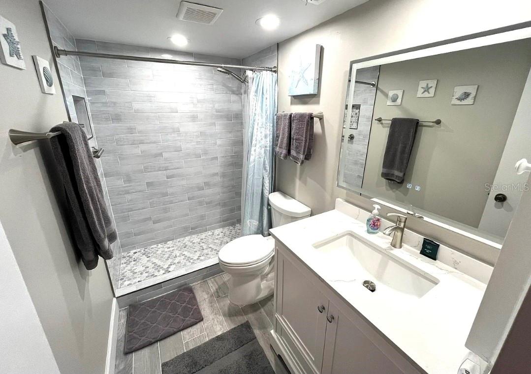 1250 N PORTOFINO DR #301 — photo 17