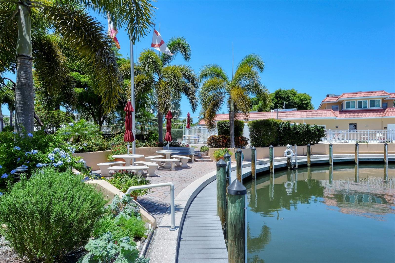 1250 N PORTOFINO DR #301 — photo 40
