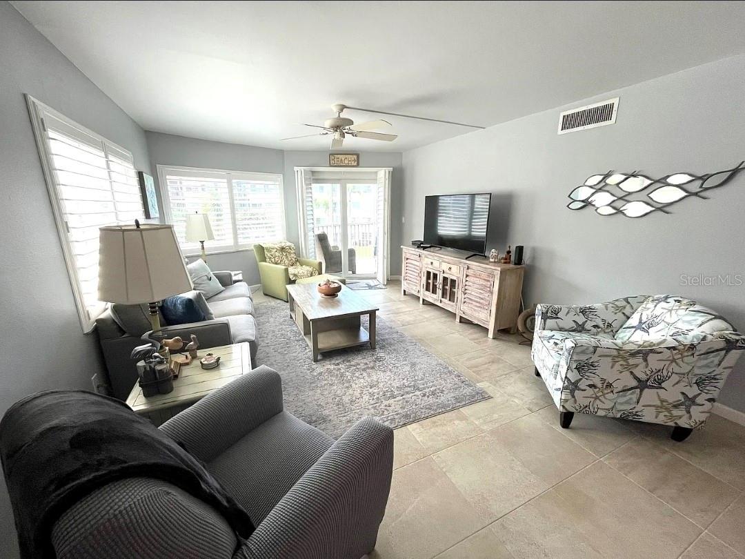 1250 N PORTOFINO DR #301 — photo 5