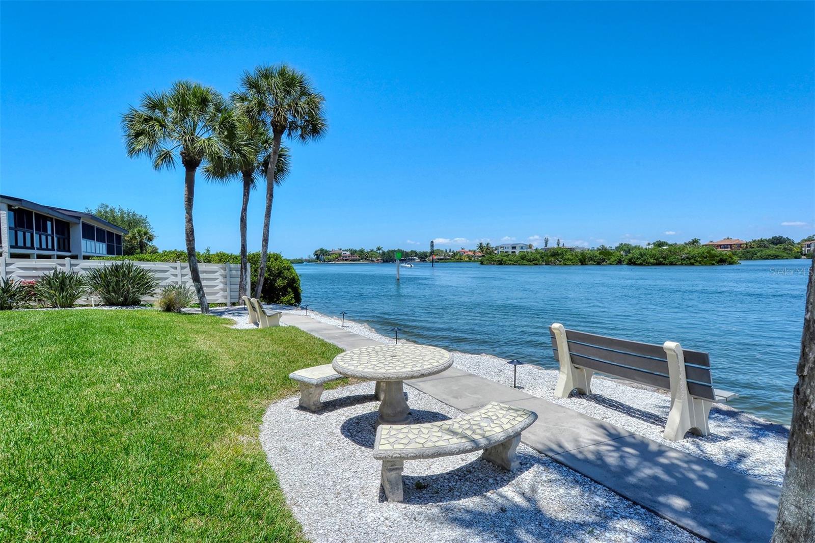 1250 N PORTOFINO DR #301 — photo 46