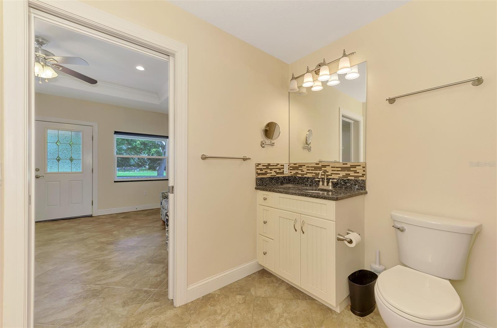 140 S OXFORD DR — photo 84