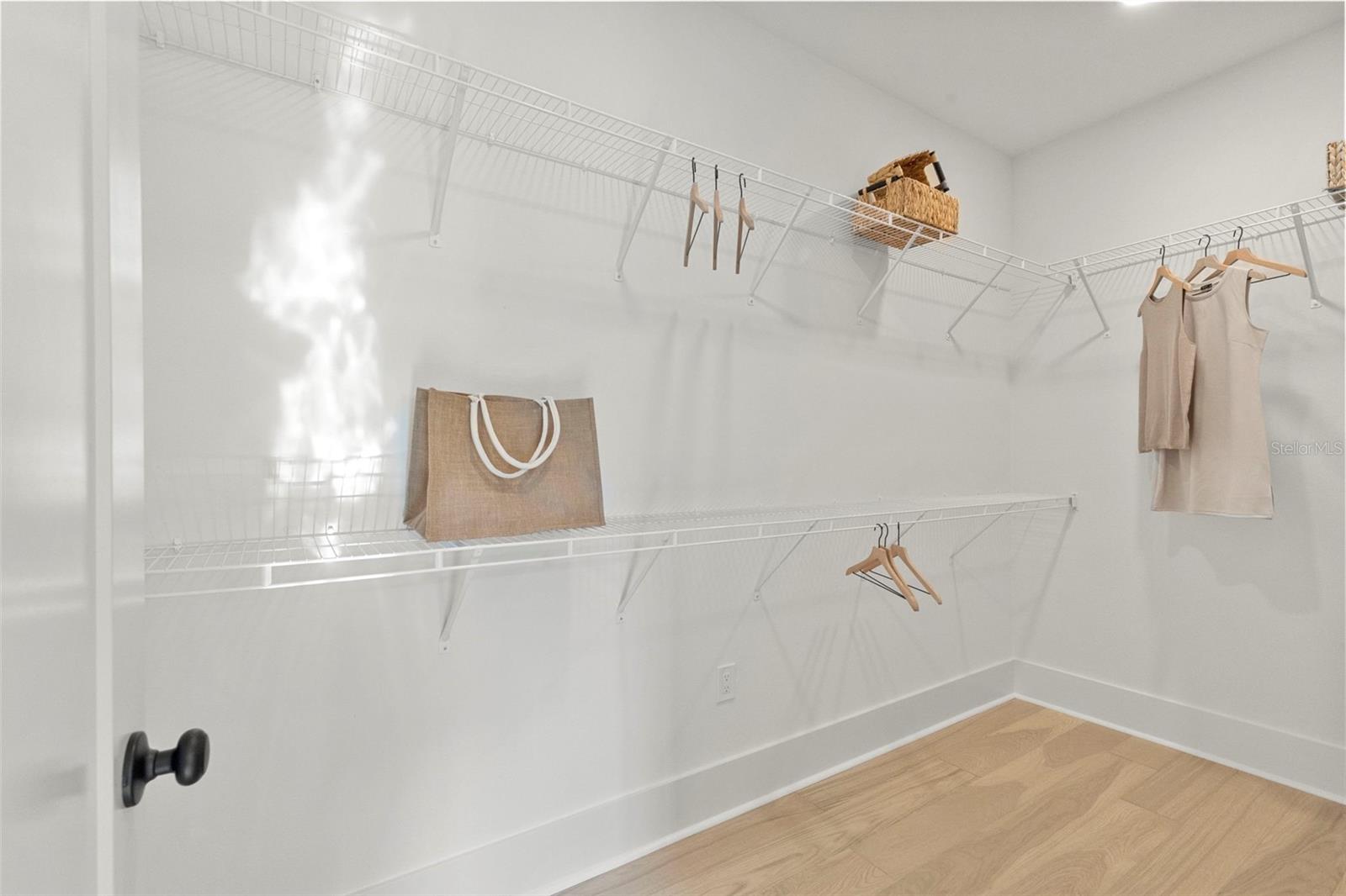 1224 E CHELSEA ST — photo 51