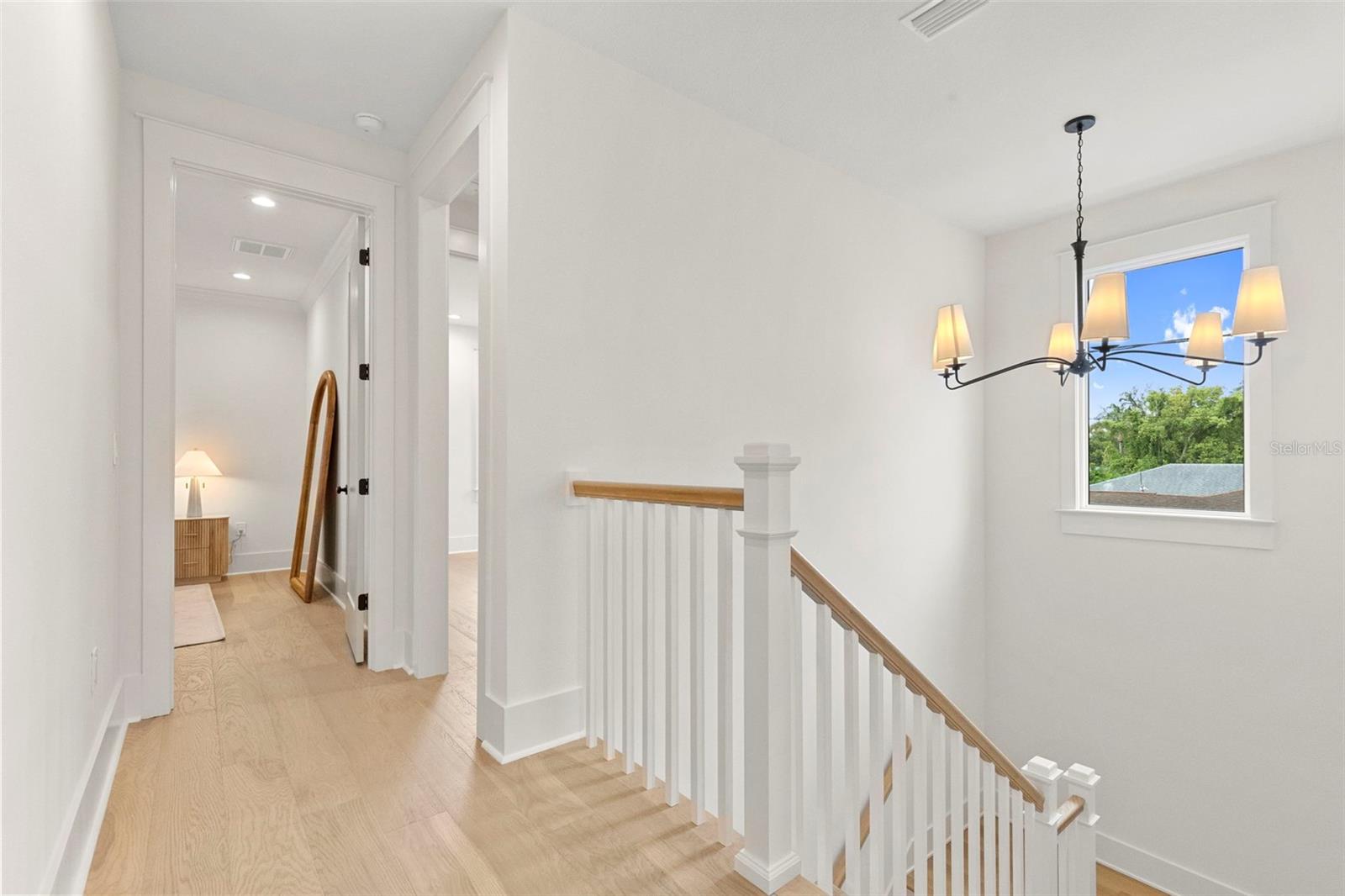 1224 E CHELSEA ST — photo 39