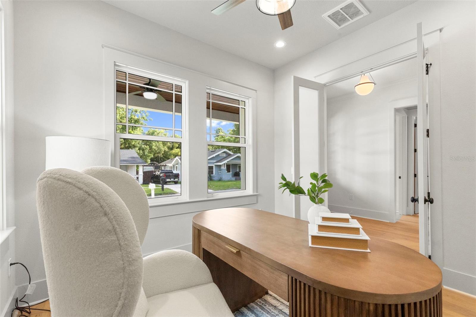 1224 E CHELSEA ST — photo 15