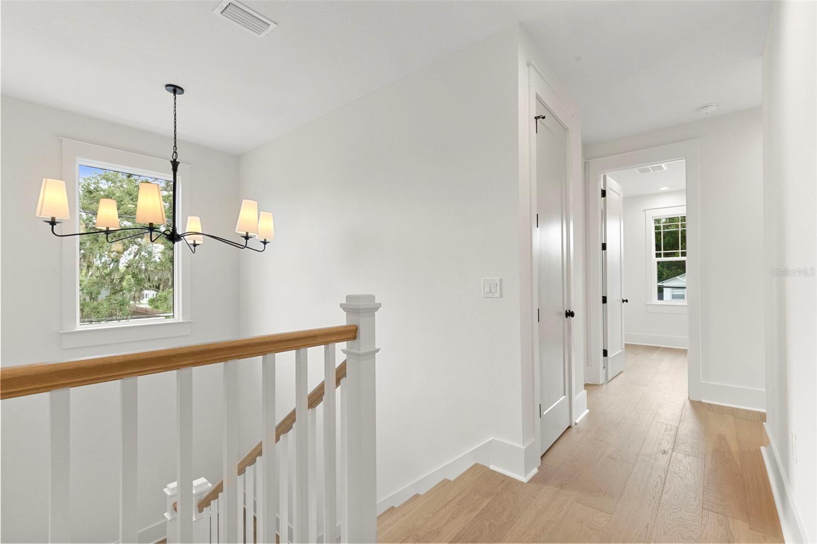 1224 E CHELSEA ST — photo 40