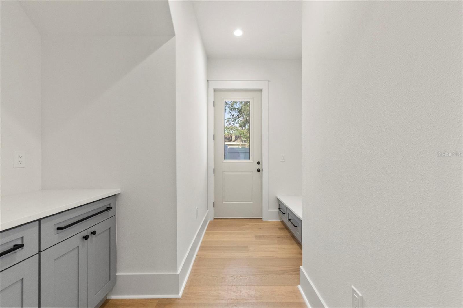 1224 E CHELSEA ST — photo 19