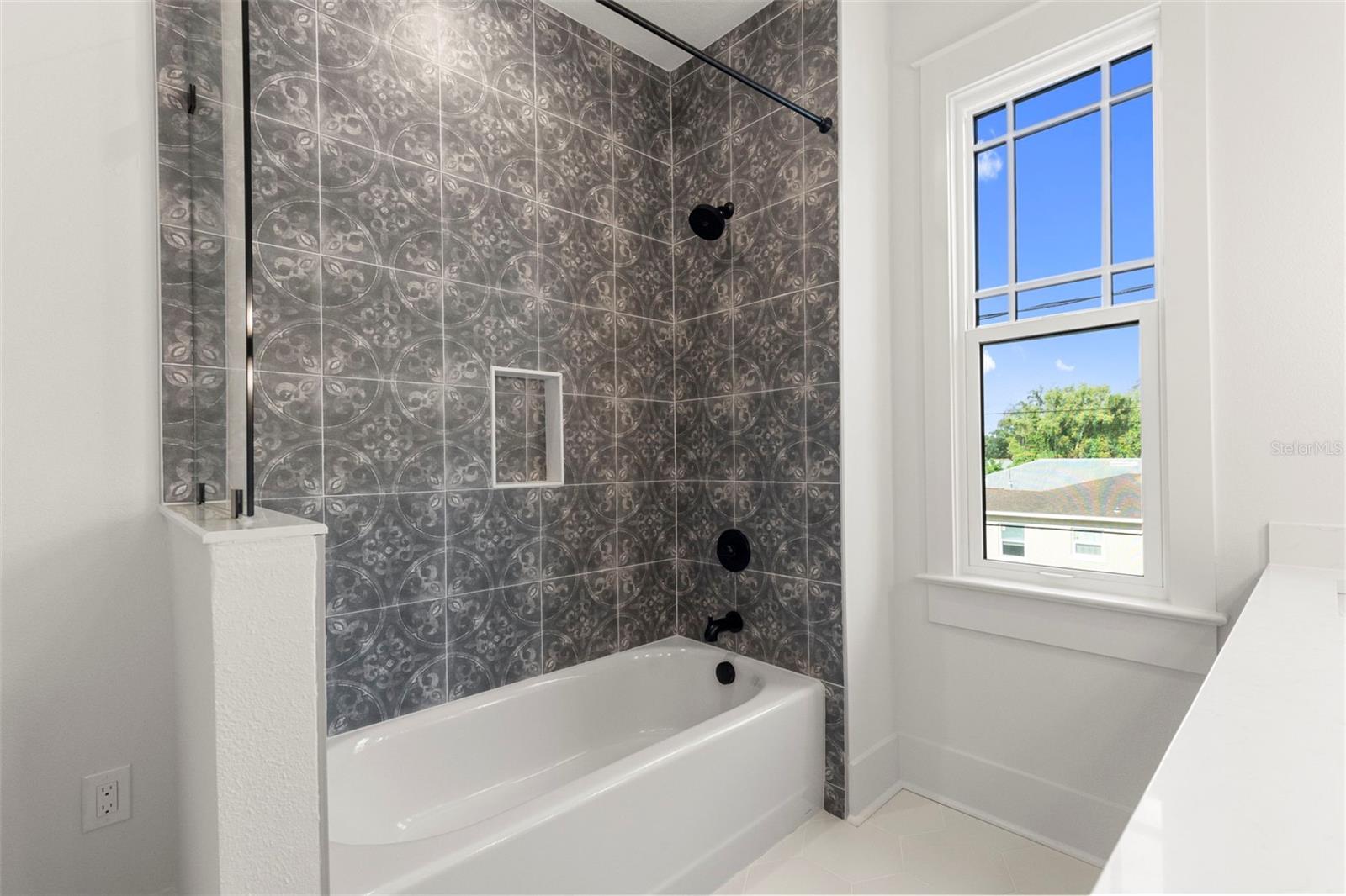 1224 E CHELSEA ST — photo 57