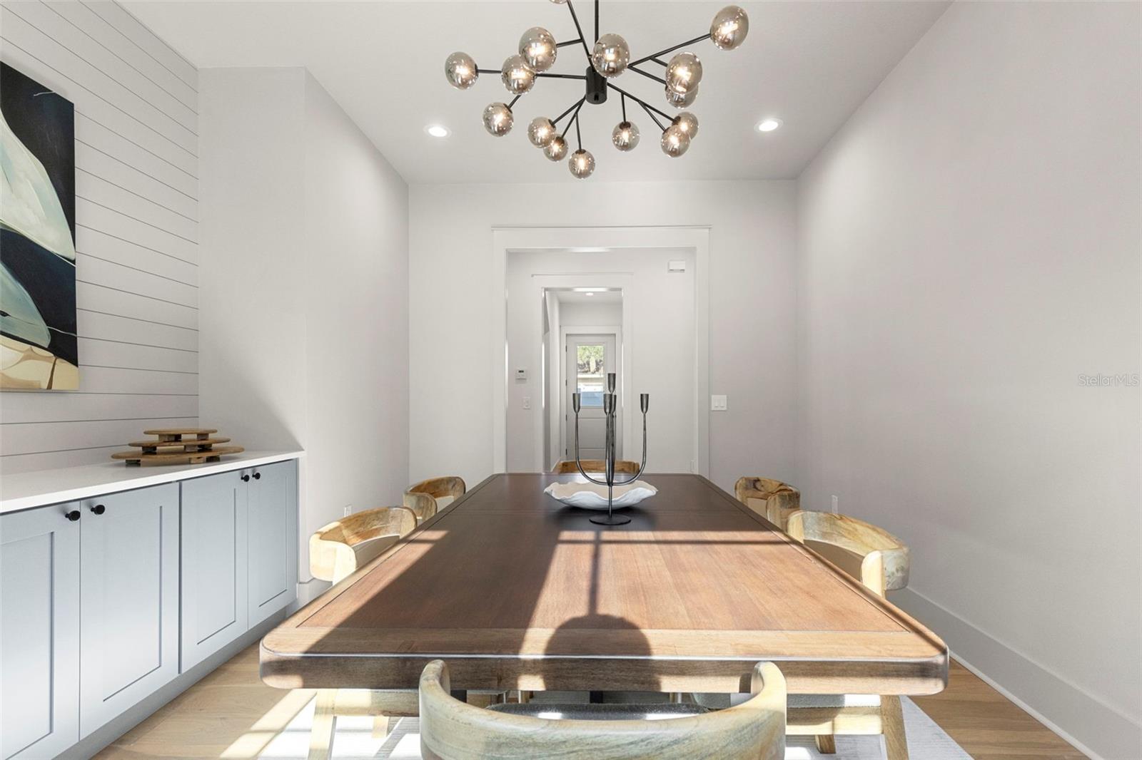 1224 E CHELSEA ST — photo 17