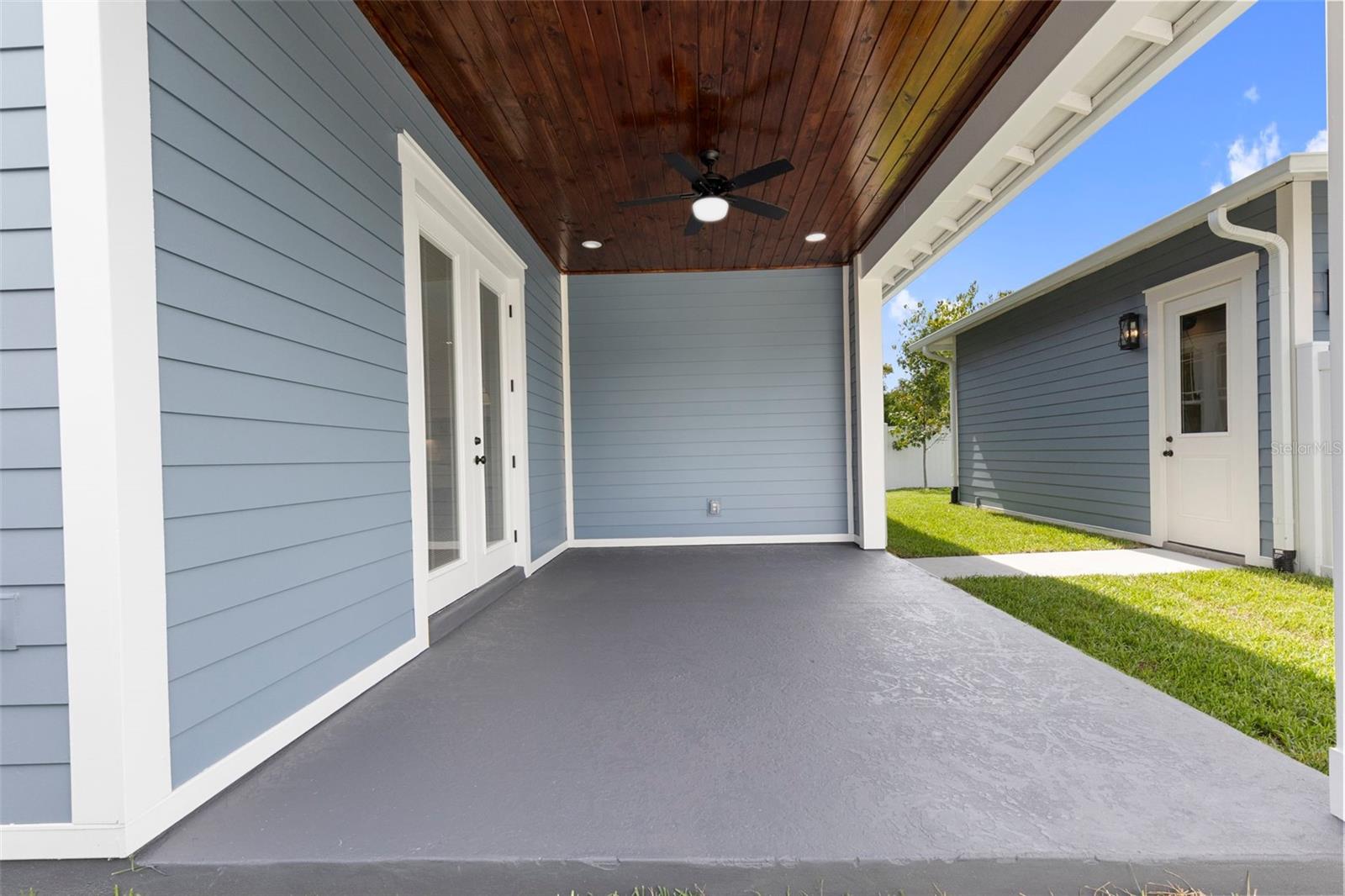 1224 E CHELSEA ST — photo 65