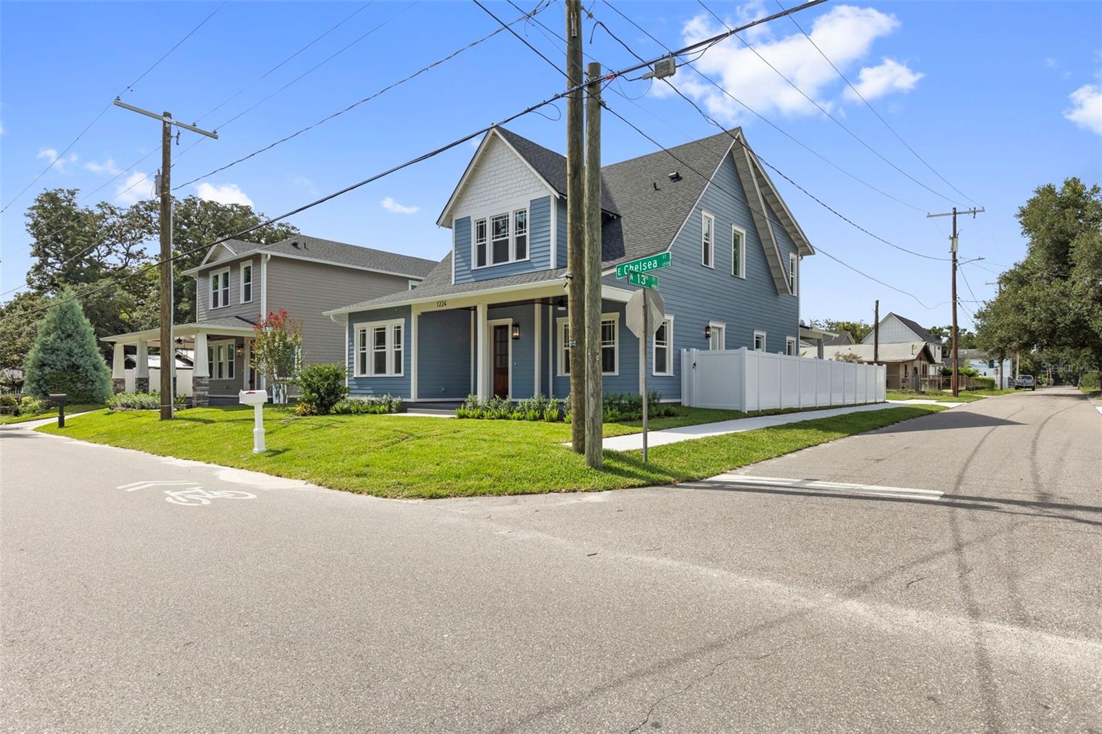1224 E CHELSEA ST — photo 4