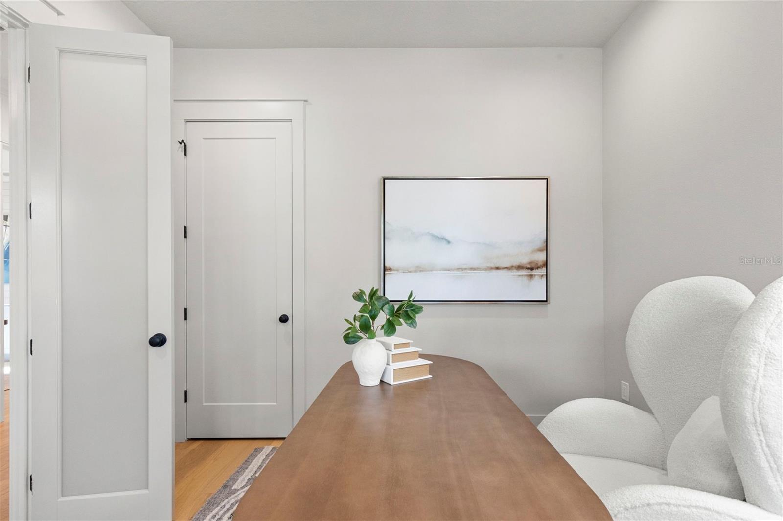 1224 E CHELSEA ST — photo 11